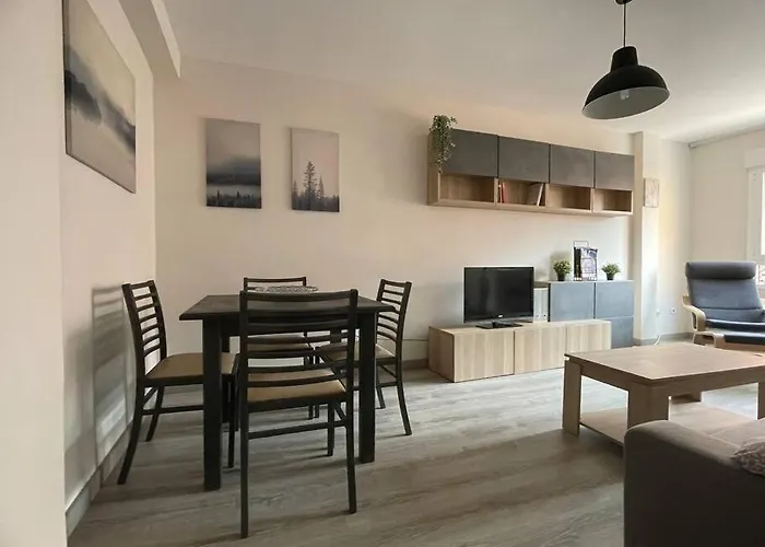 Piso En San Mames A 10 Minutos De La Catedral * León